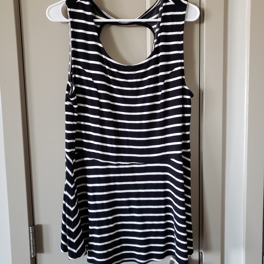 Torrid striped top with keyhole back! 2x